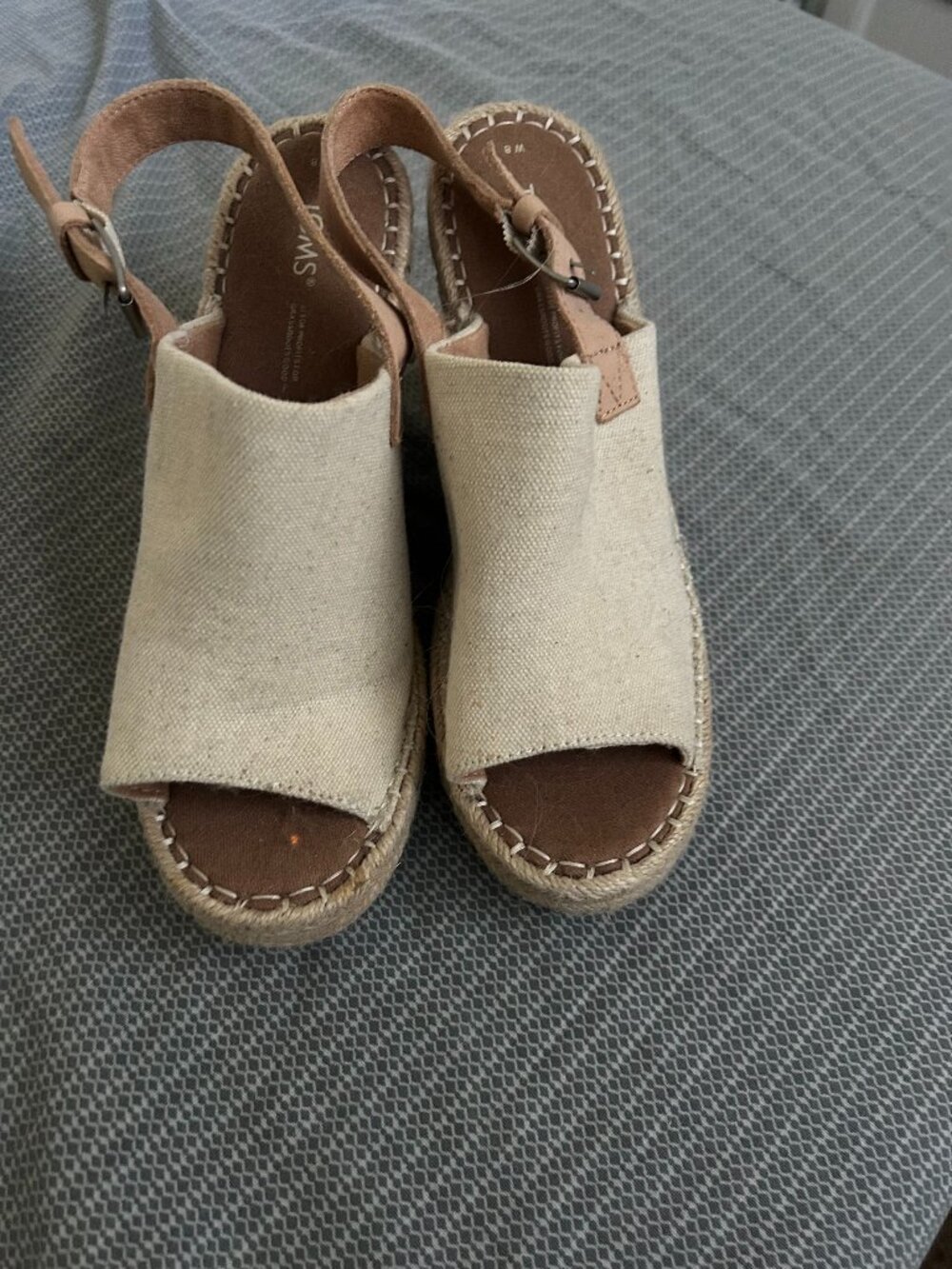 TOM Sandals